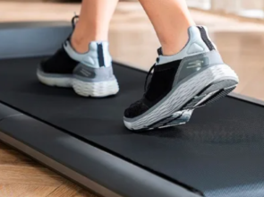 Как выбрать беговую дорожку для занятий дома