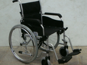 Что важно учесть при выборе инвалидной коляски и какие коляски лучше: электрические или обычные