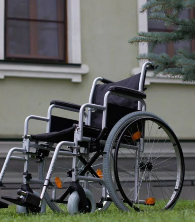 Классическая инвалидная коляска
