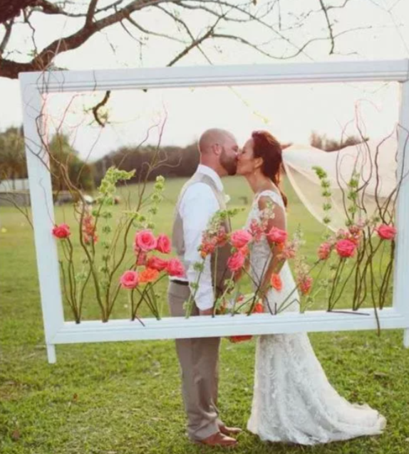 Пример свадебной фотозоны